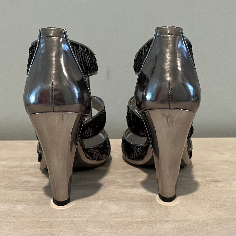 Michael Kors Berkley T-Strap in Gunmetal Sequins. Size 5M Like New Condi… - Picture 5 of 16